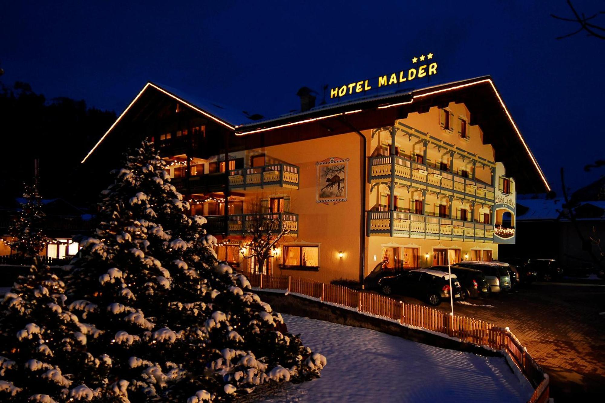 Hotel Malder Soraga Bagian luar foto